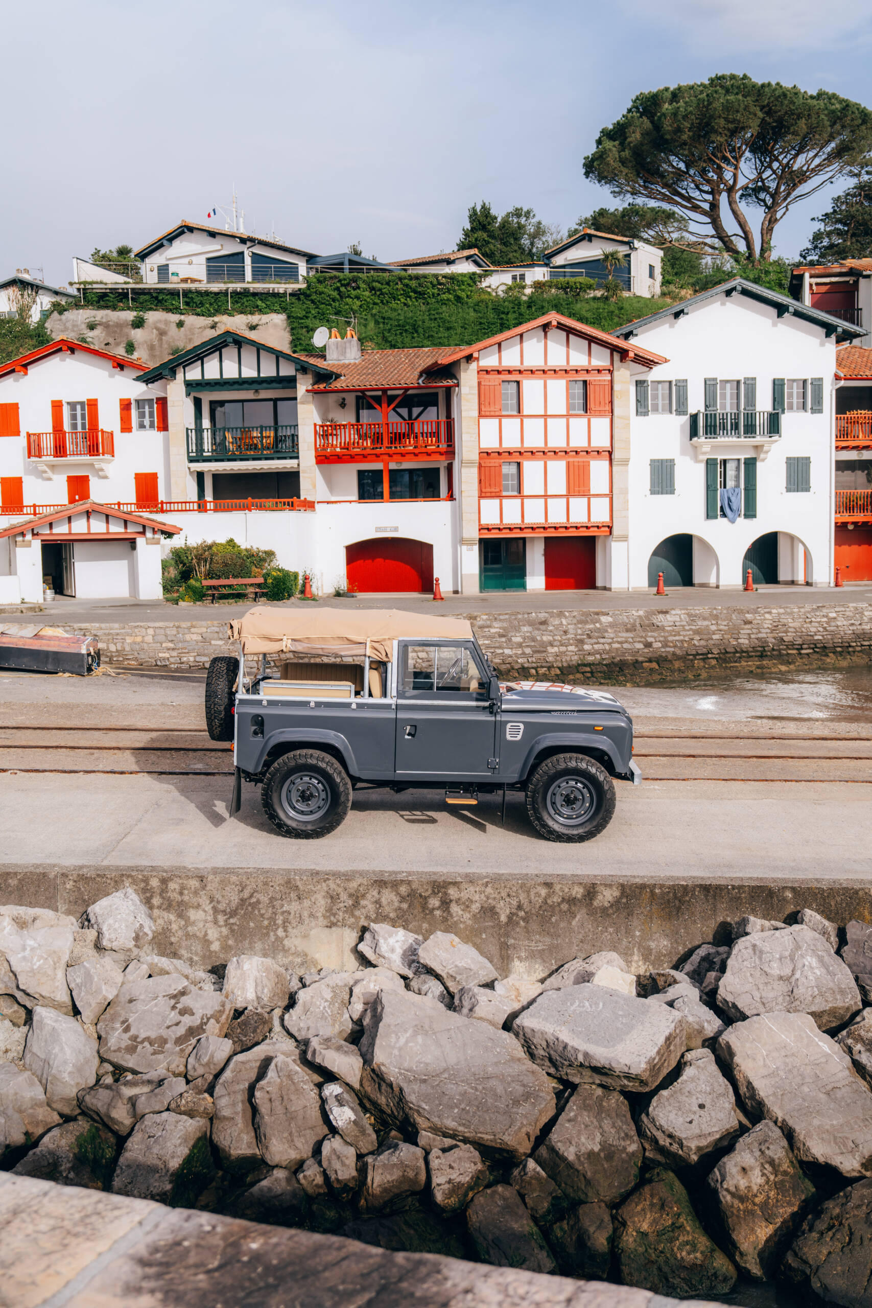 Defender 90 Midnight Grey Soft Top